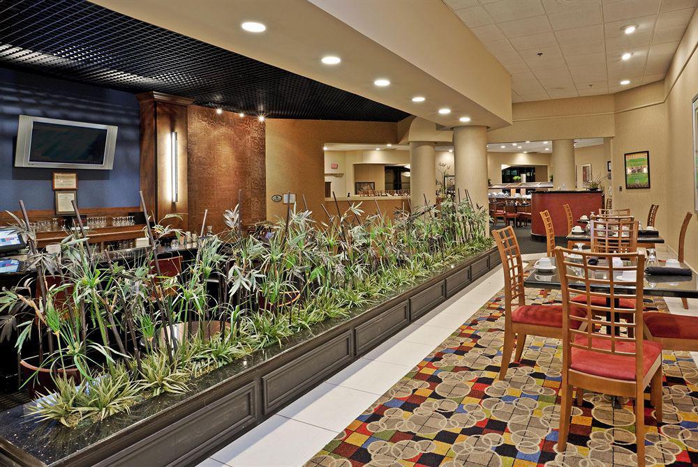 Doubletree By Hilton Winston Salem - University, Nc Restaurante foto